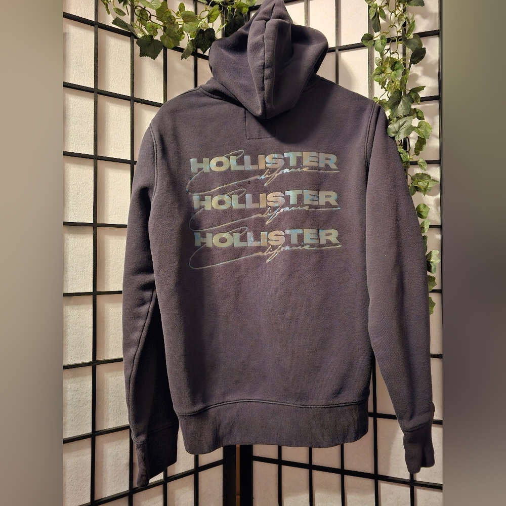 Hollister‎ Black Sweatshirt Size Meduim